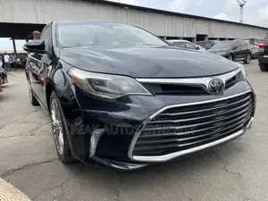 Toyota Avalon Limited Sedan FWD (3.5L 6cyl 6A) 2017 Gray