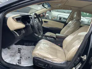 Toyota Avalon Limited Sedan FWD (3.5L 6cyl 6A) 2017 Gray