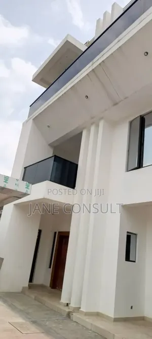 6bdrm Duplex in Estate In Ikeja Gra for sale