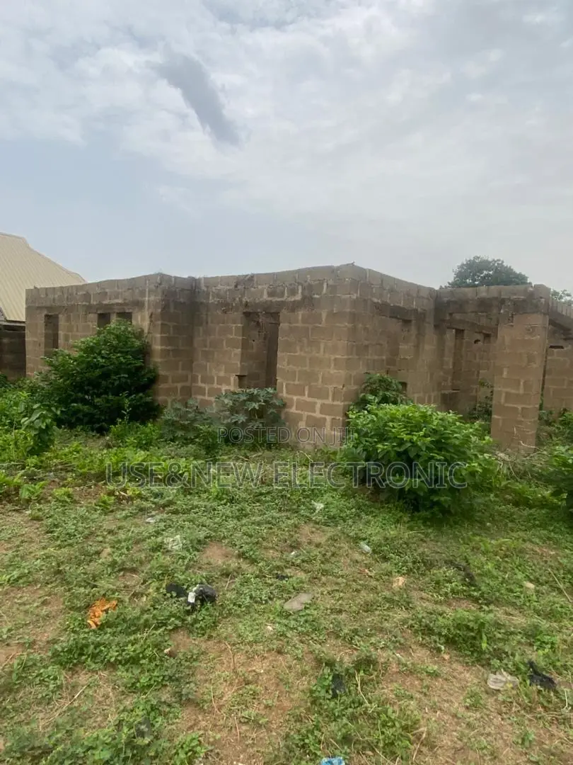 3bed Room Uncompleted Building