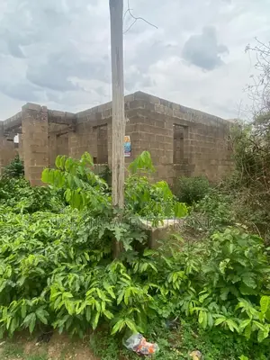 3bed Room Uncompleted Building