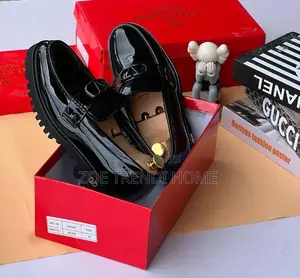 Valentino Garavani Quality Loafers