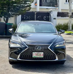 Lexus ES 2019 Black