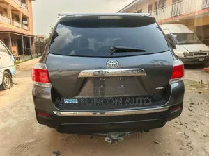 Toyota Highlander Limited 3.5l 4WD 2013 Gray
