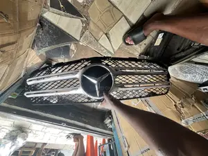 Front Grille GLC 300 W253 Model