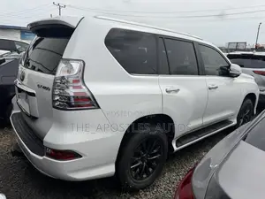 Lexus GX 460 2021 White