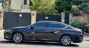 Lexus ES 2019 Black