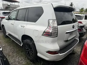 Lexus GX 460 2021 White