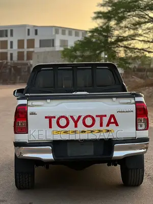 Toyota Hilux Revo Smart Cab Petrol 2.7 RWD 2021 White