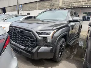 Toyota Tundra Limited CrewMax 5.5' Bed 2024 Black