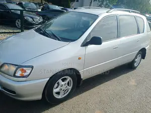 Toyota Picnic 2.0 FWD 2002 Silver