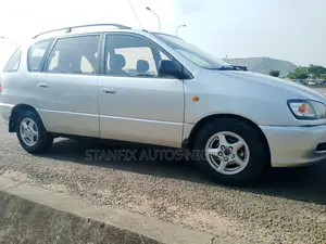 Toyota Picnic 2.0 FWD 2002 Silver