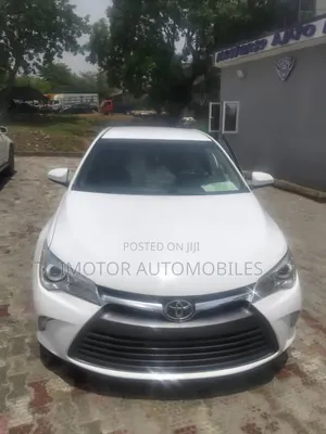Toyota Camry 2016 Silver