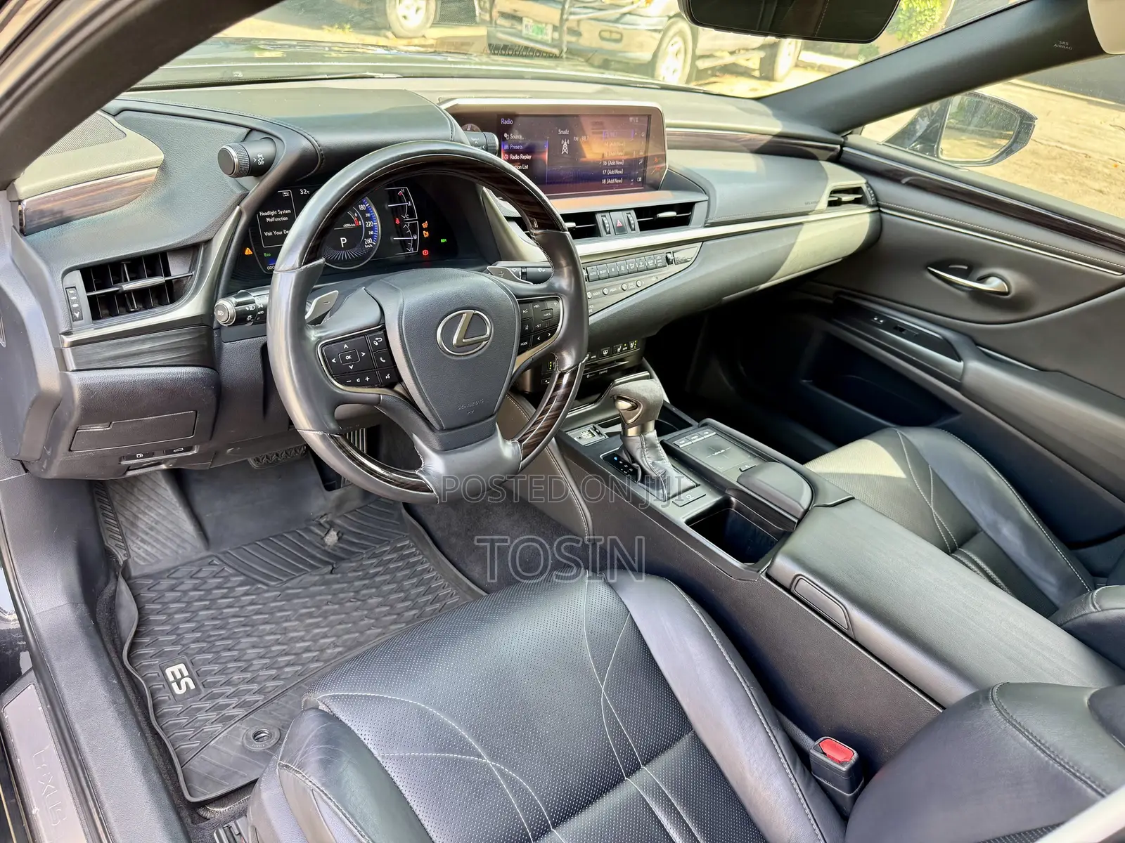 Lexus ES 2019 Black