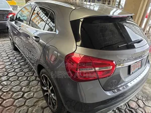 Mercedes-Benz GLA 250 2015 Gray