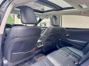 Lexus ES 2019 Black