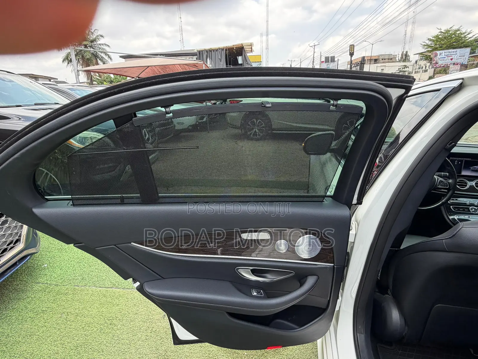 Mercedes-Benz E400 2017 White