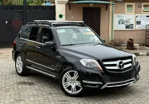 Mercedes-Benz GLK-Class Base GLK 350 4dr AWD 4MATIC (3.5L 6cyl 7A) 2015