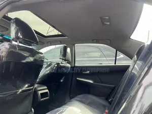 Toyota Camry SE V6 4dr Sedan (3.5L 6cyl 6A) 2012 Gray