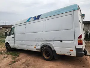 Mercedes-Benz Sprinter 2006 White