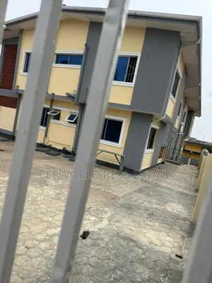 3bdrm Apartment in Ajeigbe Ringroad for rent