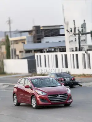 Hyundai Elantra 2017 Red