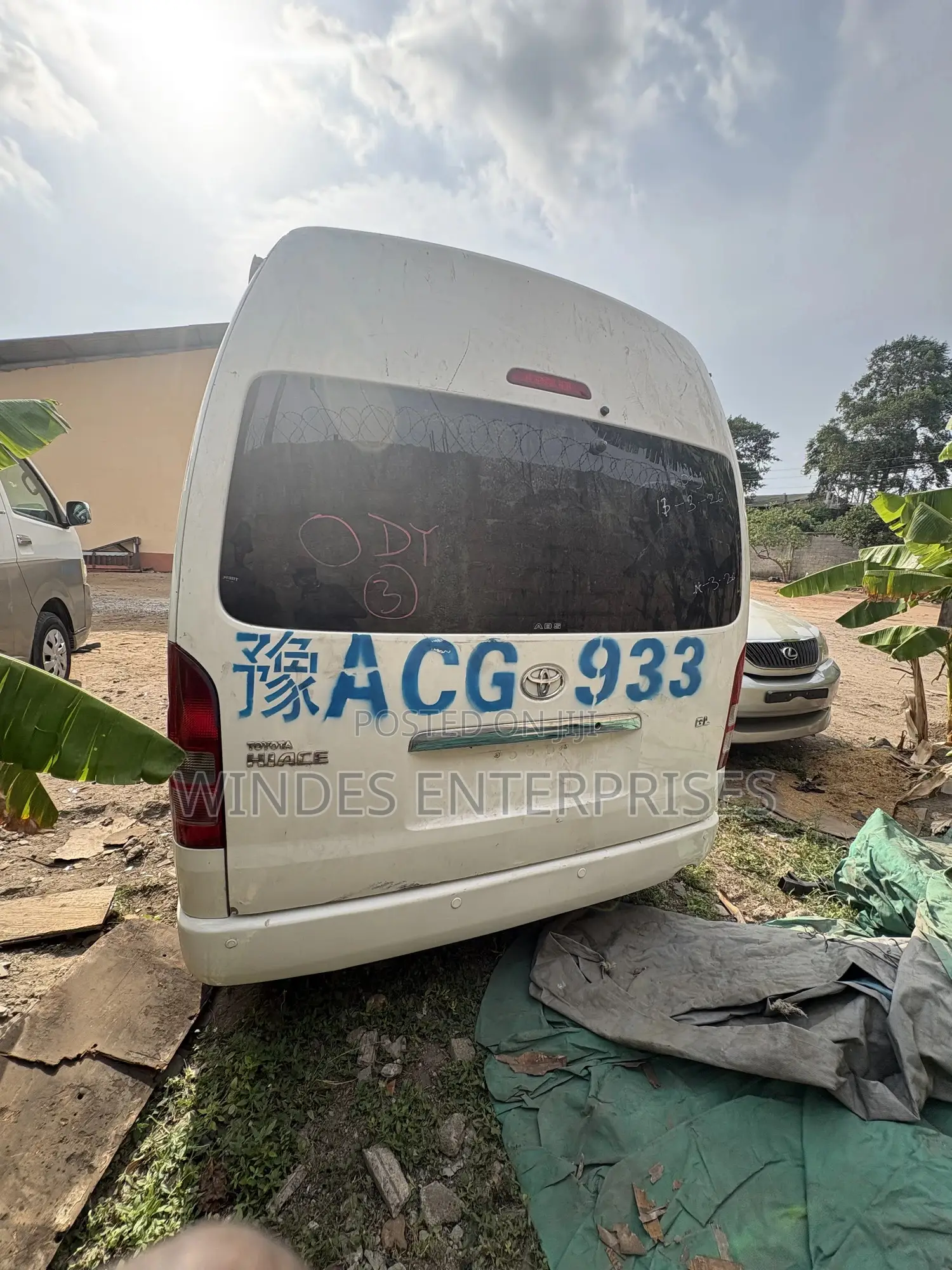 Toyota HiAce 2010 White