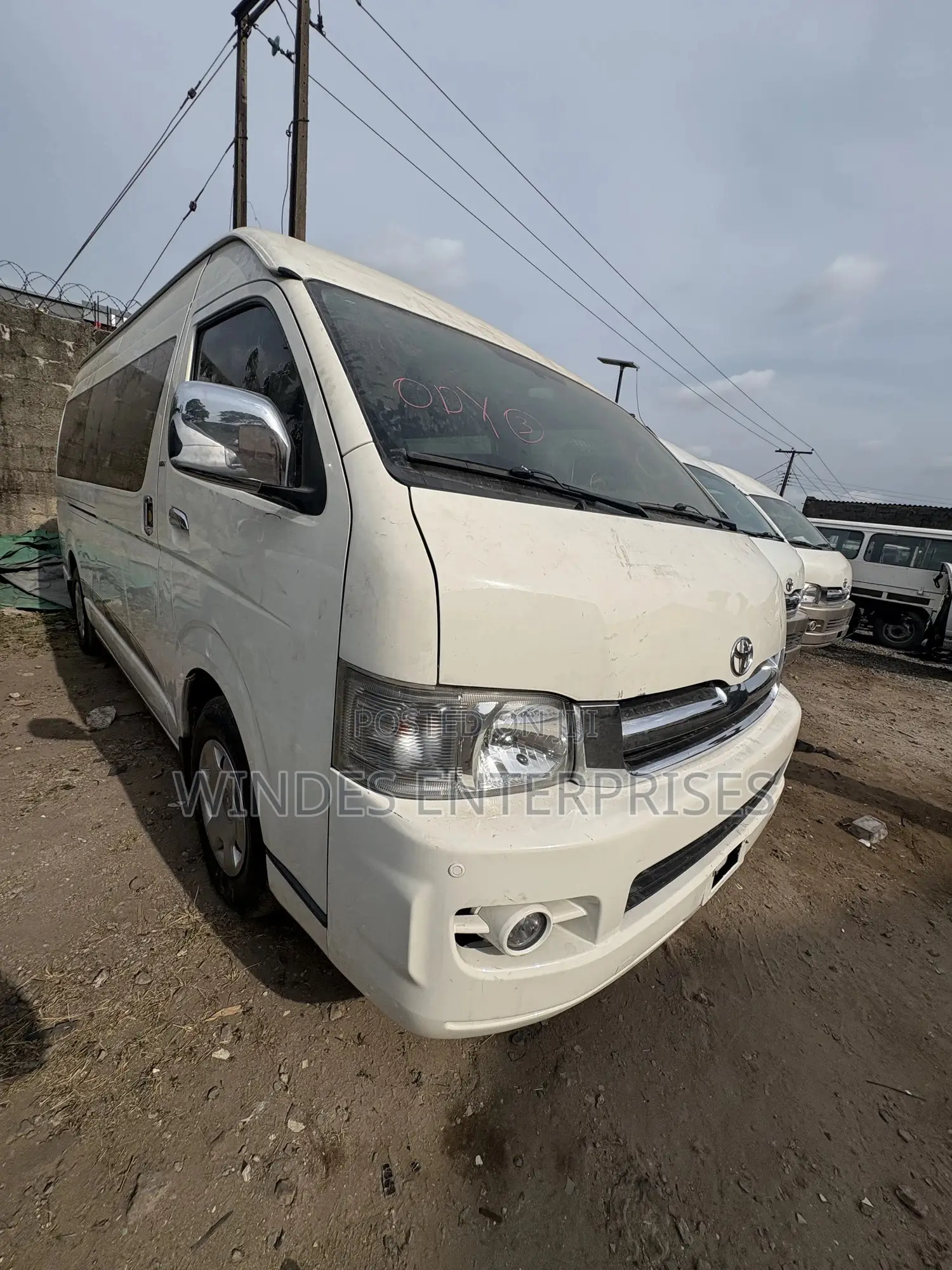 Toyota HiAce 2010 White