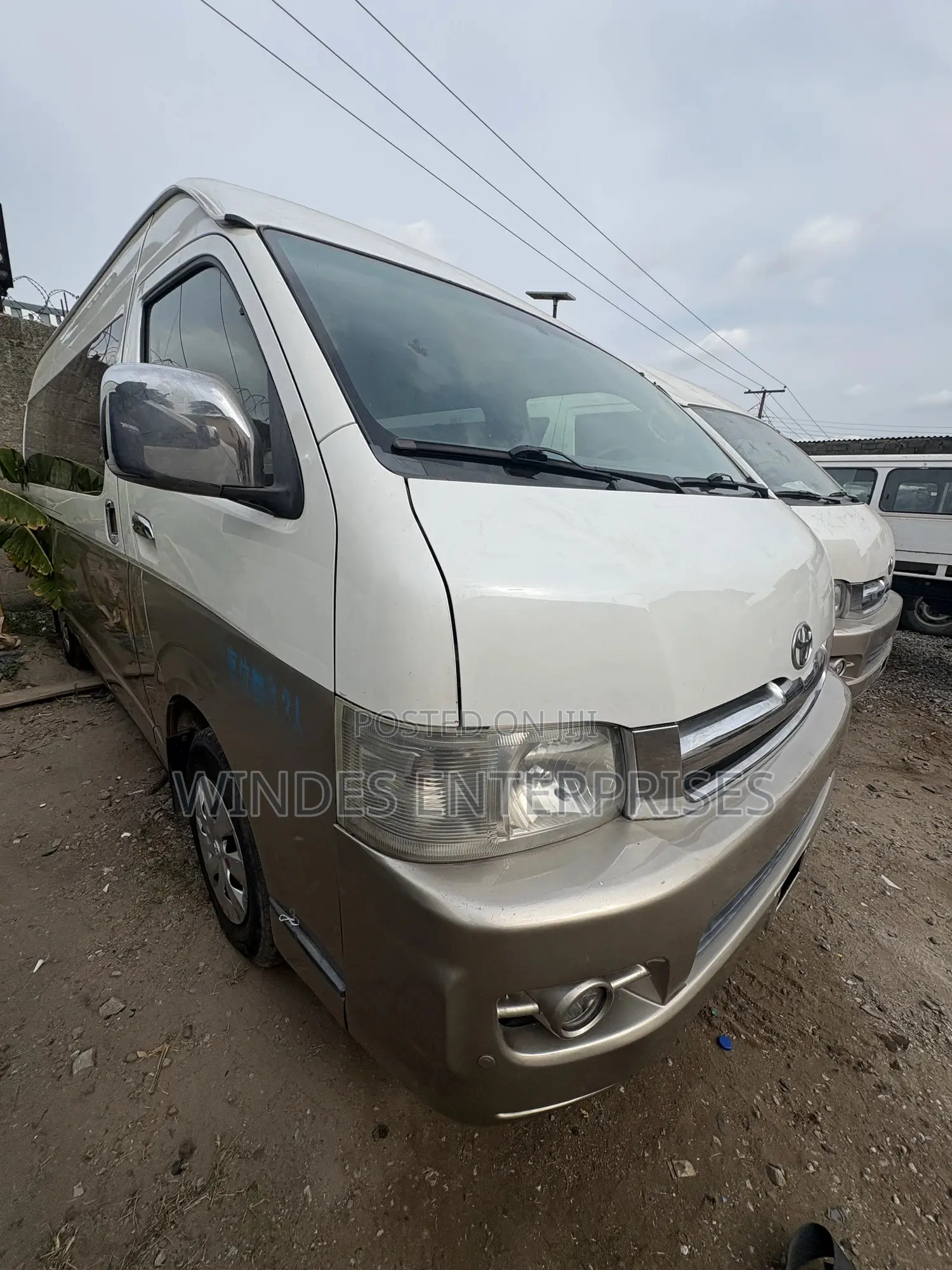 Toyota HiAce 2010 White
