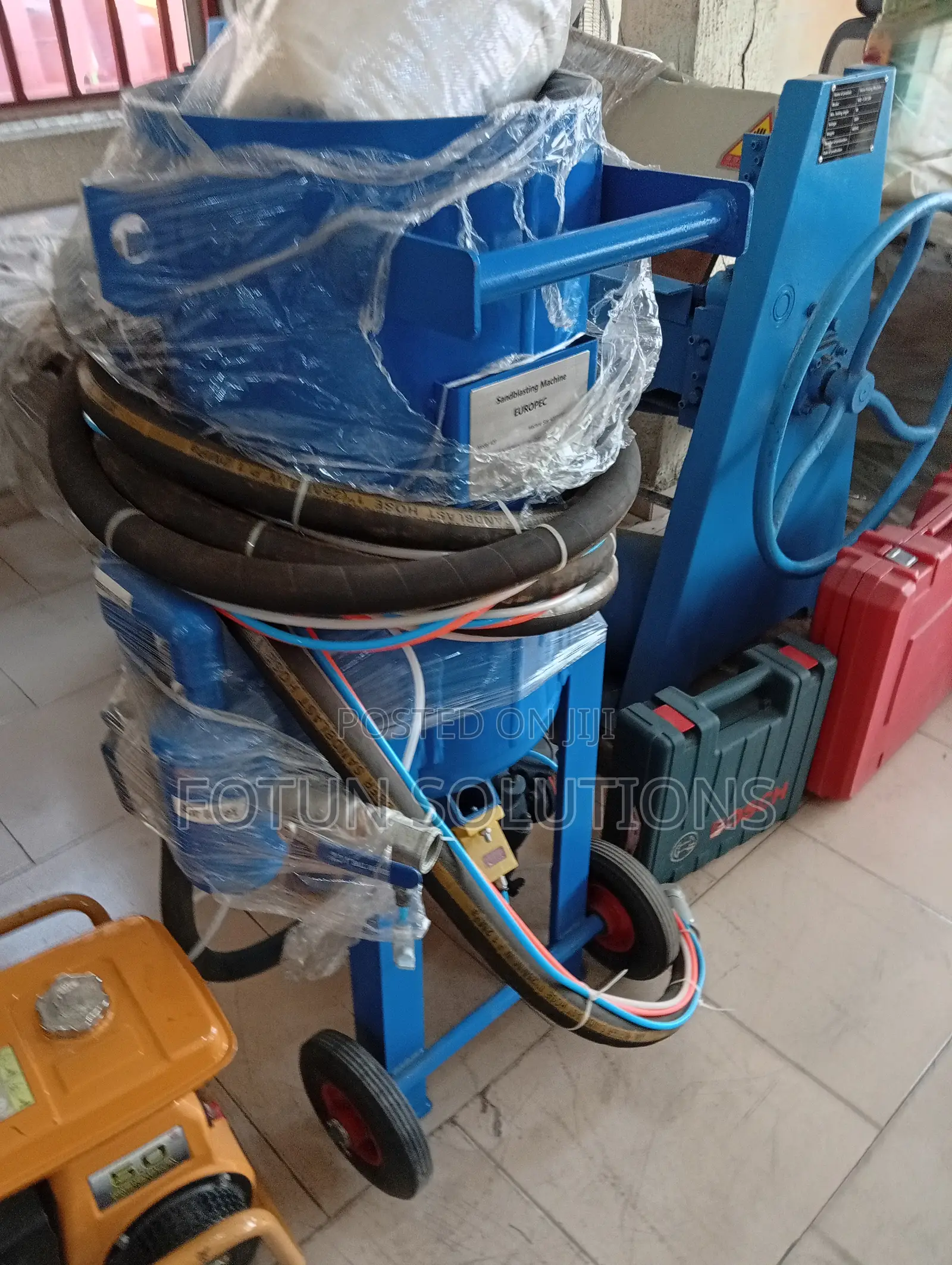 Sandblasting Machine