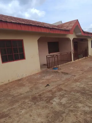 2bdrm Block of Flats in Old Local Government for sale