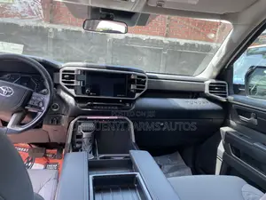 Toyota Tundra Limited CrewMax 6.5' Bed 2024 White