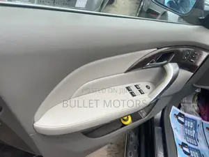 Acura MDX Technology Package SUV AWD (3.7L 6cyl 6A) 2011 Gray