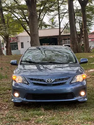 Toyota Corolla S Special Edition 4dr Sedan (1.8L 4cyl 4A) 2013 Blue