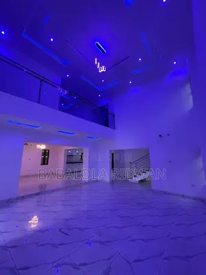 5bdrm Duplex in Oluyole Estate for sale