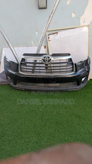 2014 Toyota Highlander Bumper