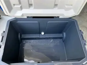 Igloo 60-quart Roller Cooler Designed For Keeping Drinks And Food.