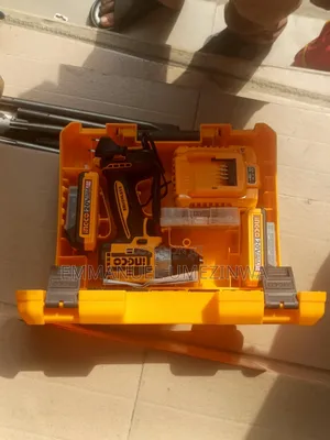 Ingco/Total Screw Machine
