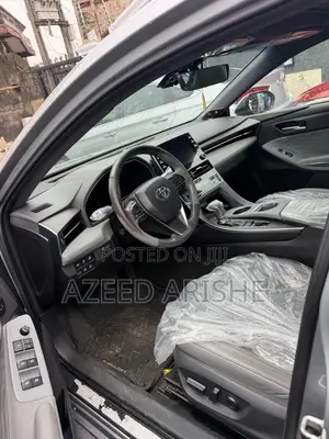 Toyota Avalon Limited (3.5L 6cyl 6A) 2018 Silver