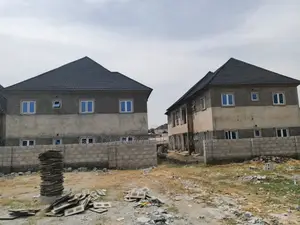 3bdrm Block of Flats in Lugbe, FHA for sale