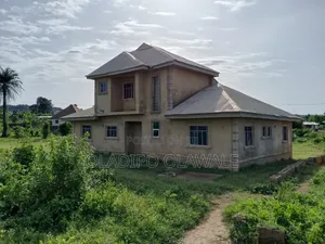 4bed Duplex Ensuit, on 2plot if Land