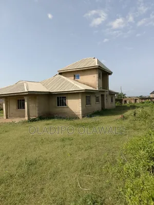 4bed Duplex Ensuit, on 2plot if Land