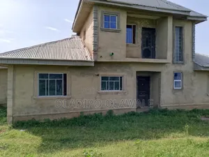 4bed Duplex Ensuit, on 2plot if Land