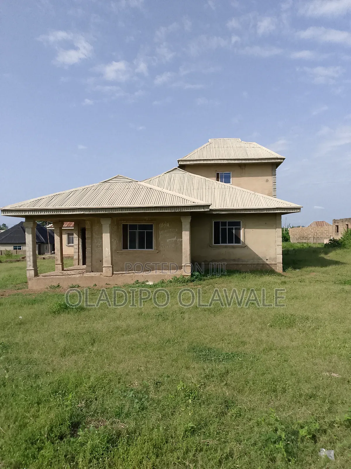 4bed Duplex Ensuit, on 2plot if Land