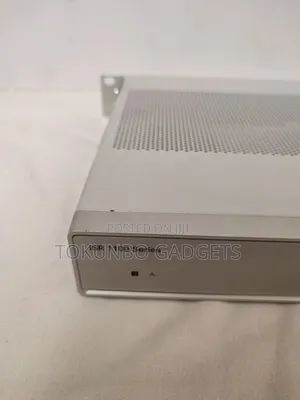 Cisco C1111-8p Router Isr 1100 + Psu Included