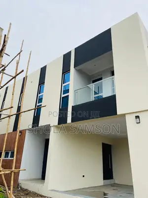 Furnished 3bdrm Duplex in Ori Apata Avenue, Akala Express for sale