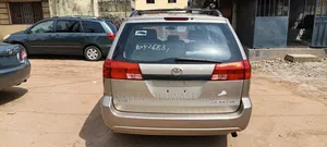 Toyota Sienna CE FWD (3.3L V6 5A) 2004 Gold