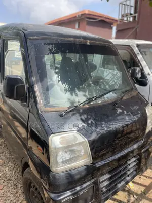 Bus 2002 Black