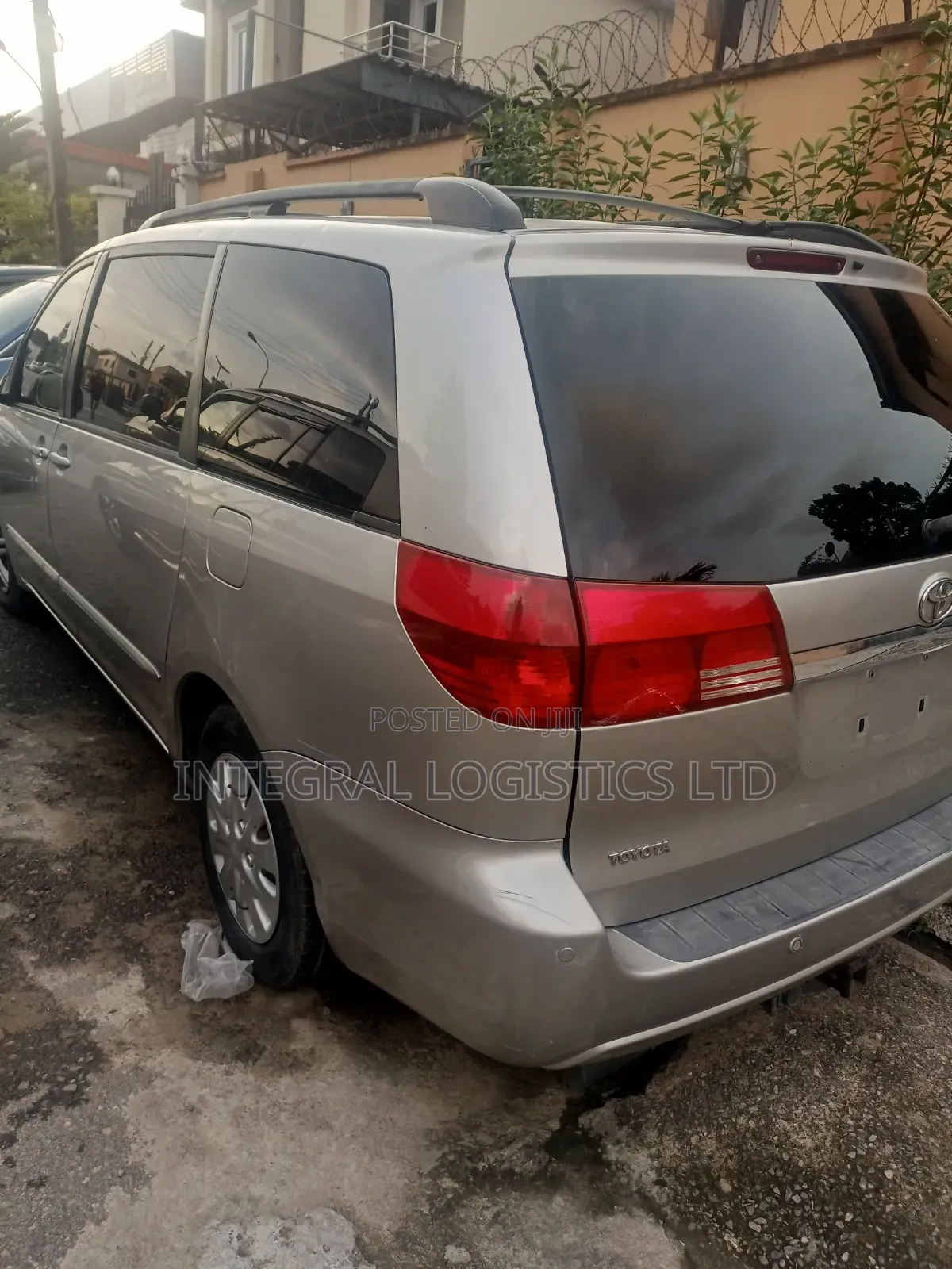 Toyota Sienna 2004 Silver