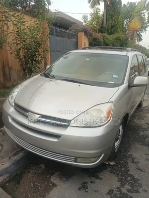 Toyota Sienna 2004 Silver